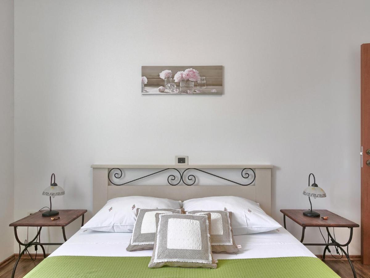 Apartment Sani-2 By Interhome Pjescana Uvala Ngoại thất bức ảnh
